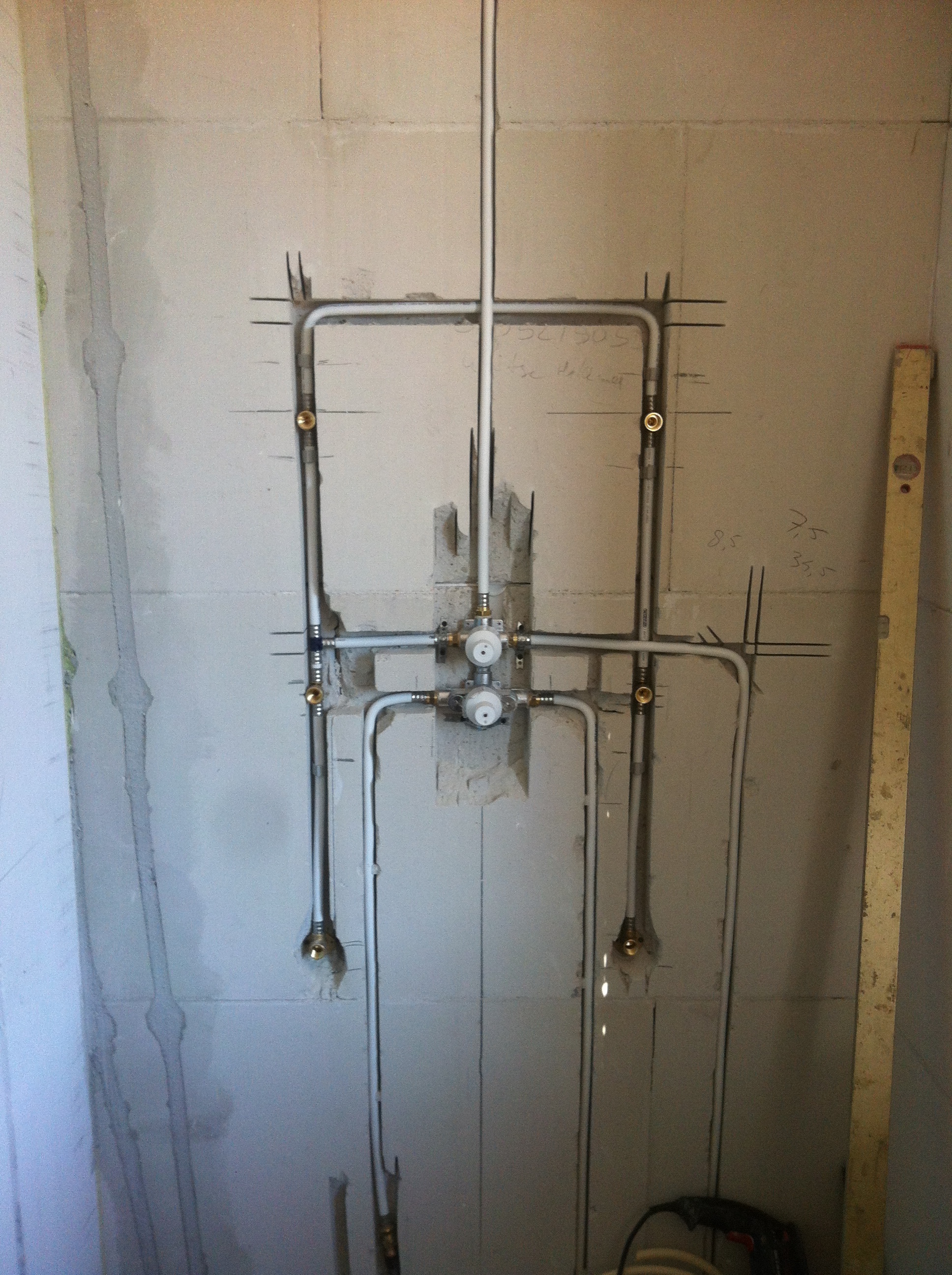 leidingwerk badkamer 
